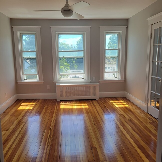 66 Barnes Ave Unit 3