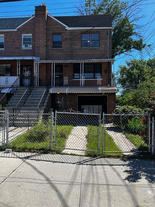 Building Photo - 1149 E 219th St
