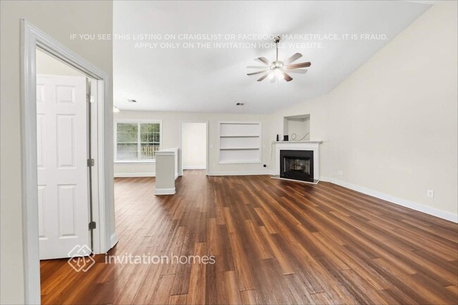 2420 Laura Dr