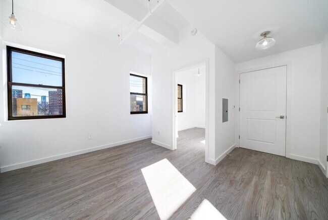 Photo - 201 Cornelison Ave Unit 303