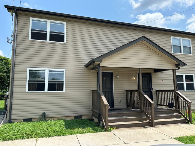 Building Photo - 105 Chesapeake Ct