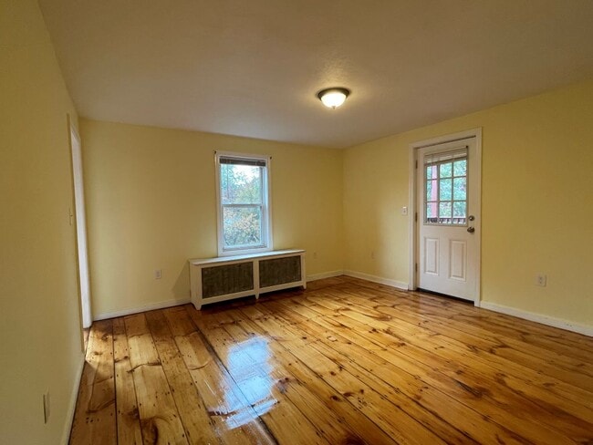 Photo - 340 Concord Rd