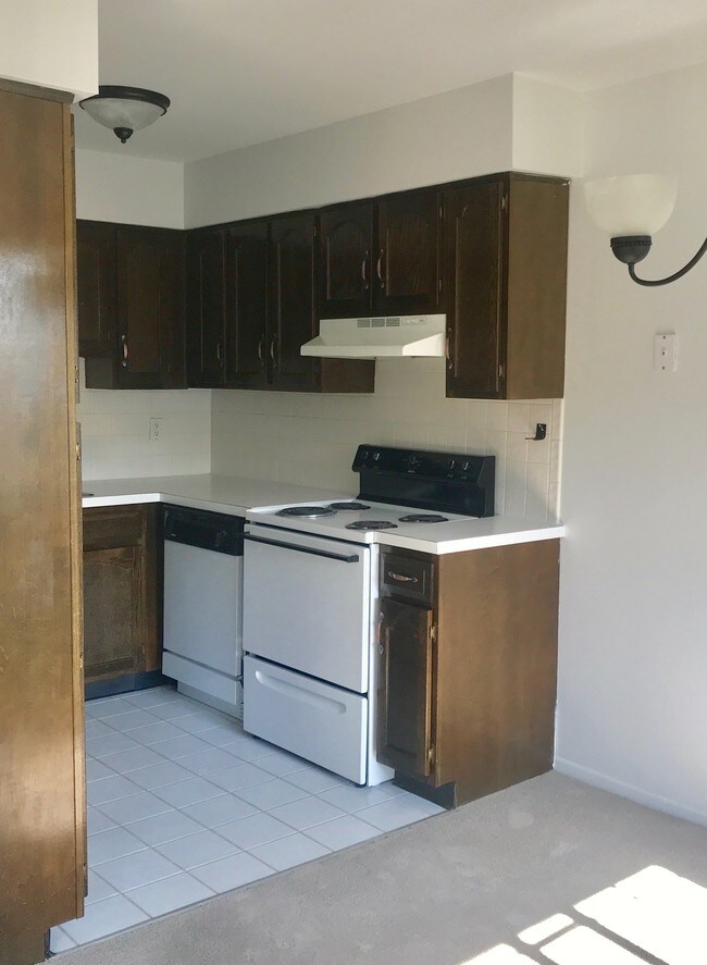 Waterfall Village Apartments For Rent in Bloomingdale, NJ