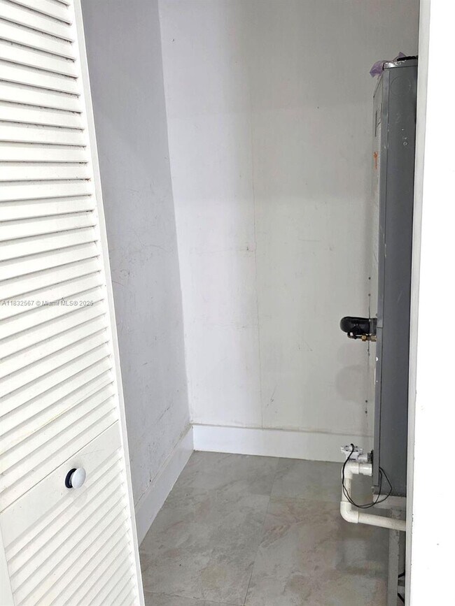 Photo - 1102 NW 103rd St Unit 2