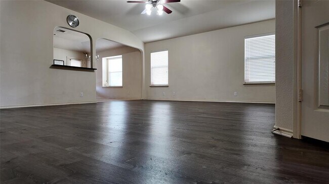 Photo - 11124 Friendship Dr