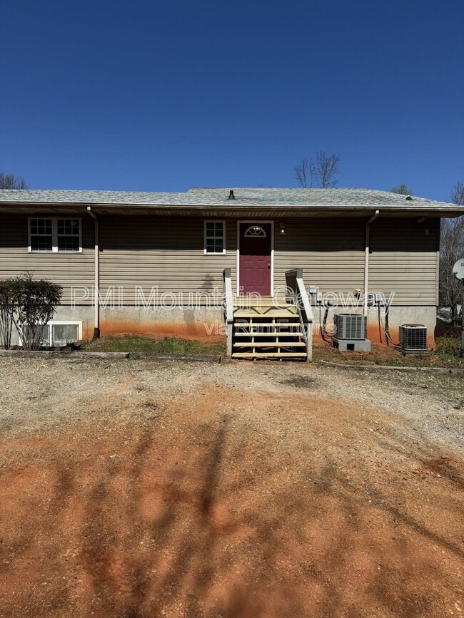 Building Photo - 131 Primrose Dr Rental