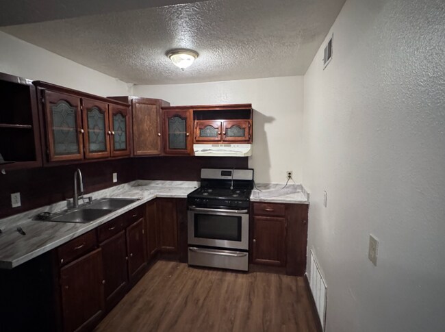 Photo - 240 Wheeler Ave SE Unidad C