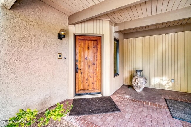 Photo - 3322 N Riverbend Cir W
