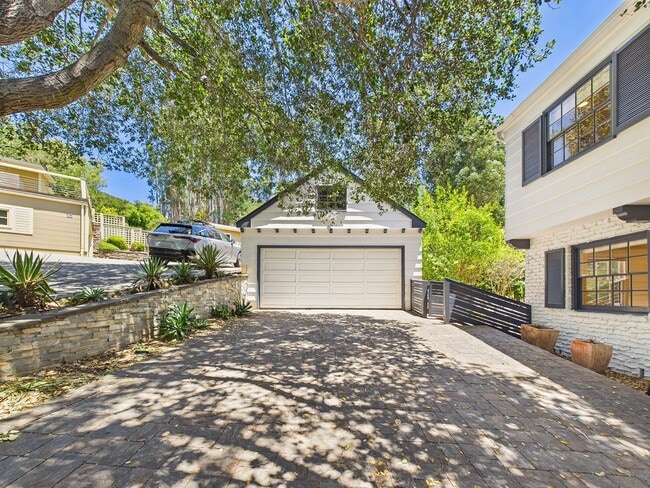 Photo - Beautiful serene and private Belmont home