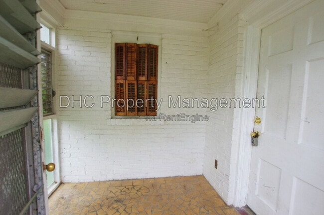 Photo - 1761 Tiger Flowers Dr NW