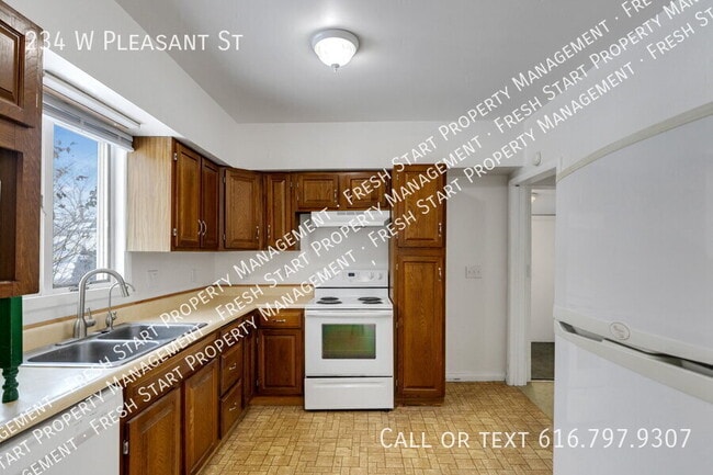 Photo - 234 W Pleasant St