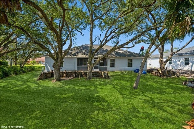 Photo - 1625 SW Abingdon Ave