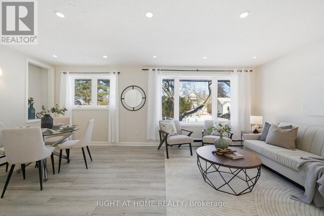 Photo - 708 Carnegie Ave