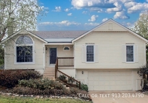 Building Photo - 7413 W 154th Terrace