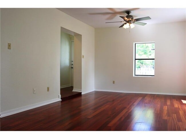 Photo - 1166 Ridgeway Dr