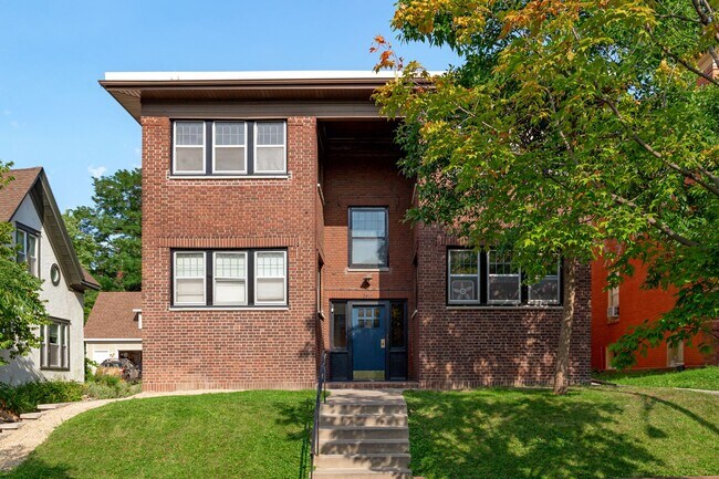 2415 Harriet Ave. Unit 3