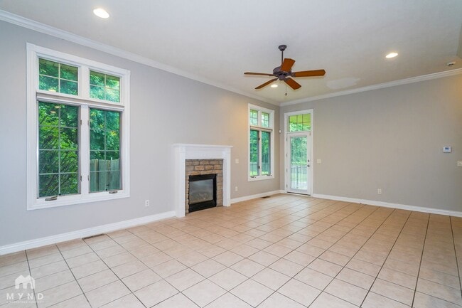 Photo - 3253 S Kickapoo Ave
