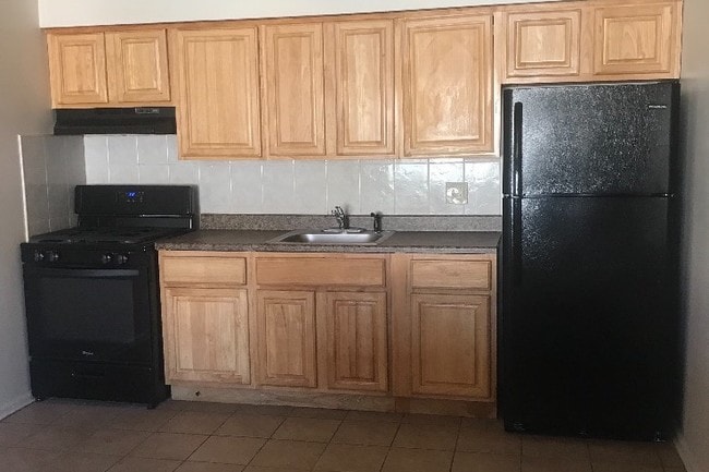 Building Photo - 157 Western Pkwy Unit B8 Rental