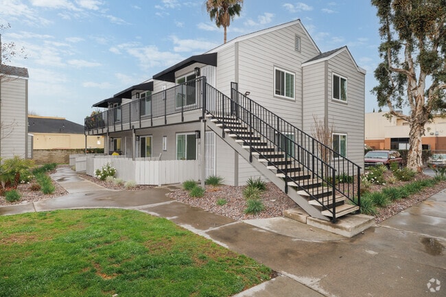 Parkway Village Apartments