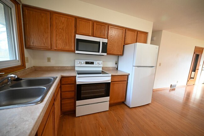 Photo - Summit Ave. Duplex Unit 604 Summit