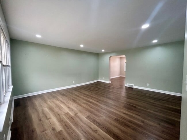 Photo - 8130 Kirkwall Ct