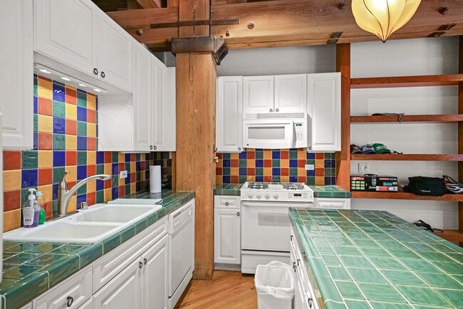 Photo - 520 W Huron St