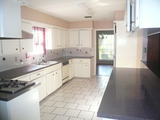 Photo - 9402 Meaux Dr