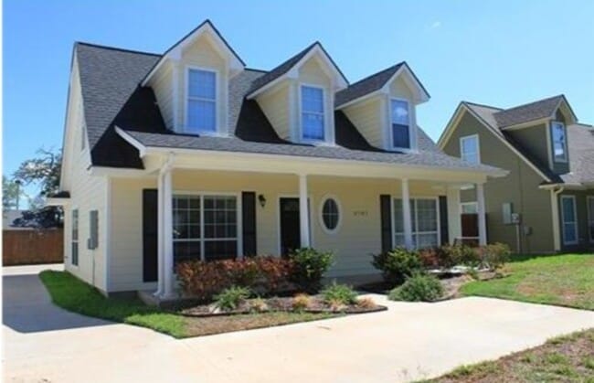 Building Photo - 3707 Holick Ln Rental