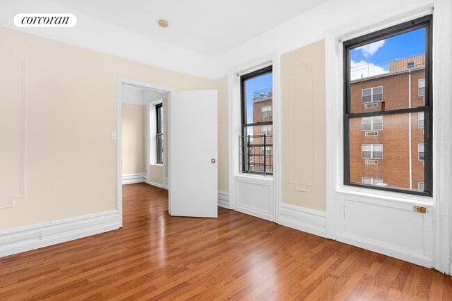 Building Photo - 280 E 2nd St