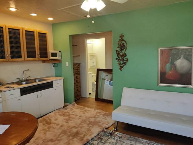 Photo - 810 Georgiana Dr Unit A