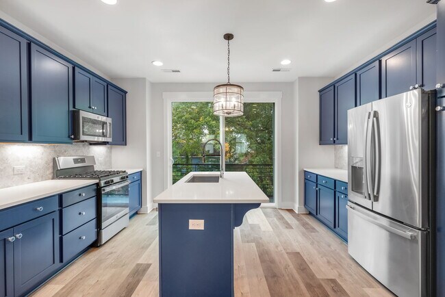 Photo - 642 W End Dr