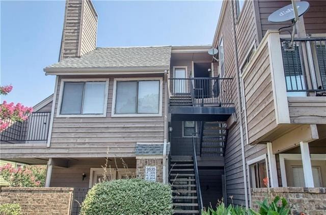 Building Photo - 9835 Walnut St Unit 202