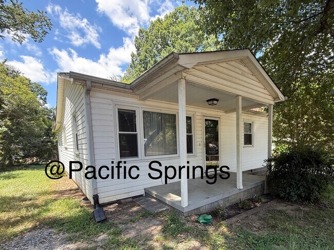 Photo - 927 S Church St