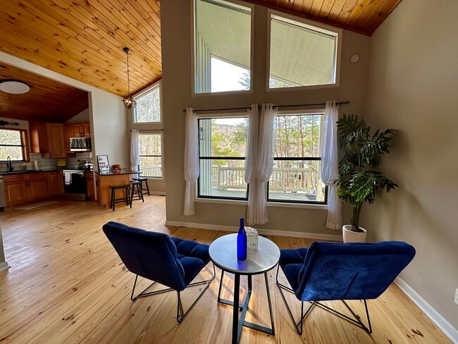 Photo - 348 Cozy Cove Hollow