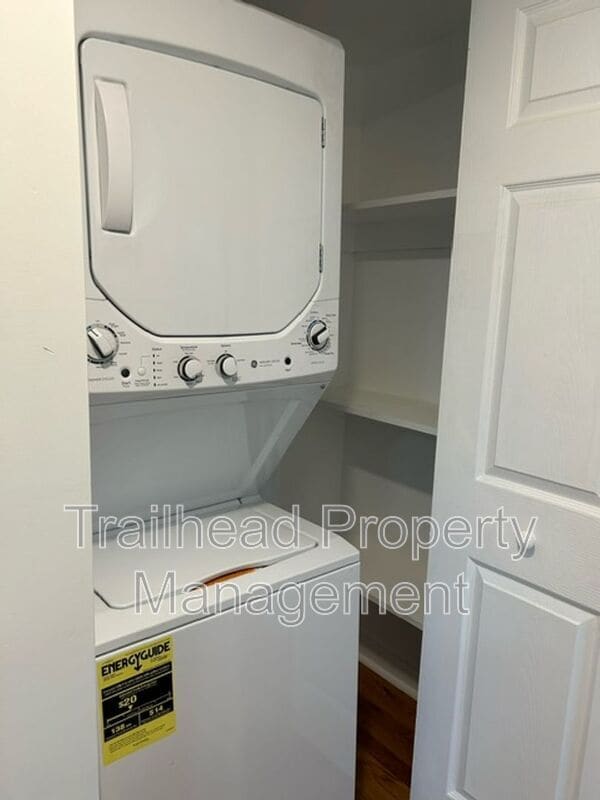 Photo - 304 E Gregory Blvd