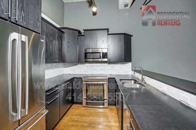 Photo - 239 E Chicago St Unit 609