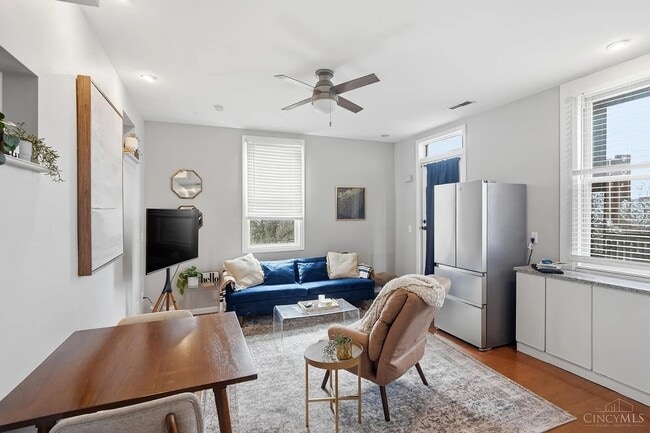 Photo - 535 Klotter Ave