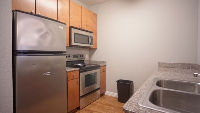 Photo - 1/1 in West Campus Unit 213