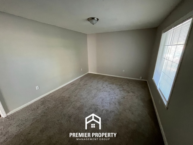 Photo - 3821 Oak Lake Ln