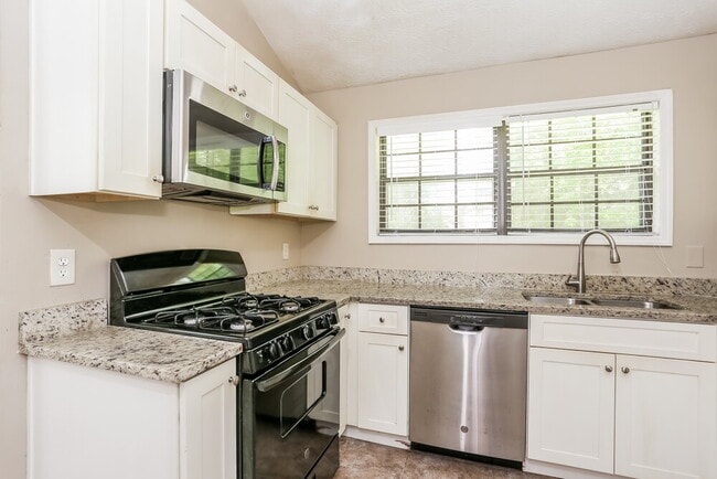 Photo - 900 Turtle Bend Ln