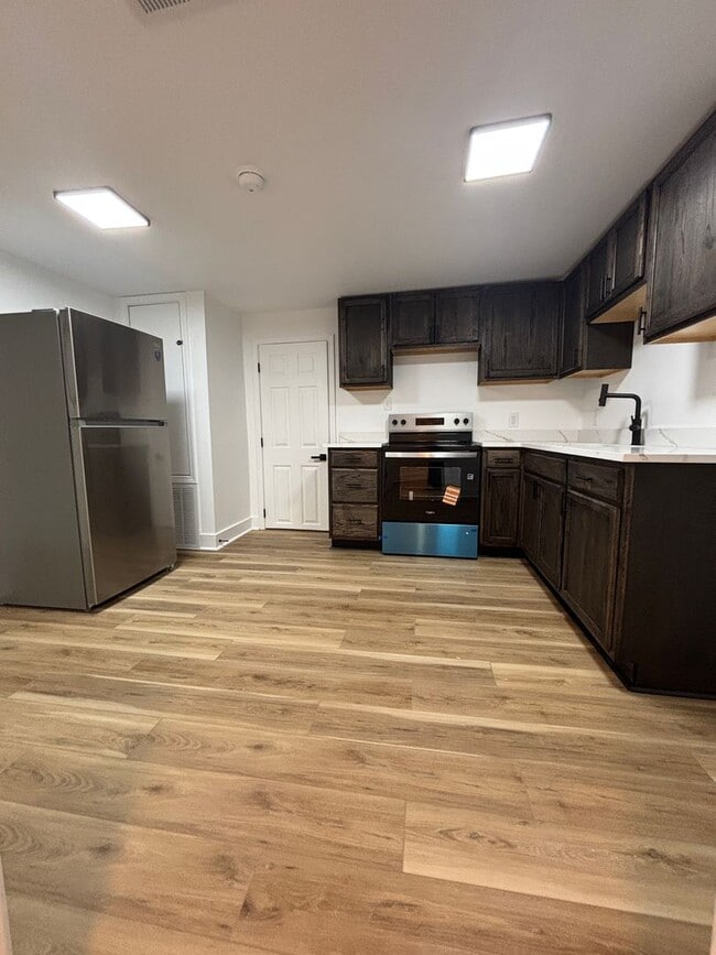 Photo - FOR RENT BENTON - 4 Bedroom, 2 Full baths