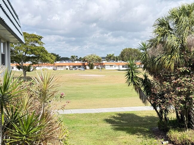 Photo - 323 Tuscany F