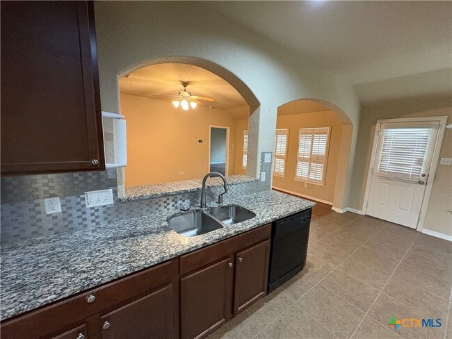 Photo - 374 Posey Pass