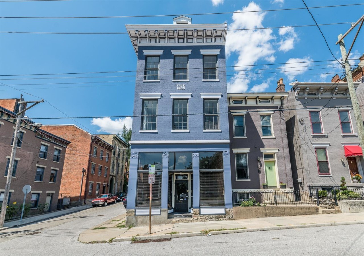 Photo - 1606 Broadway St Apartment
