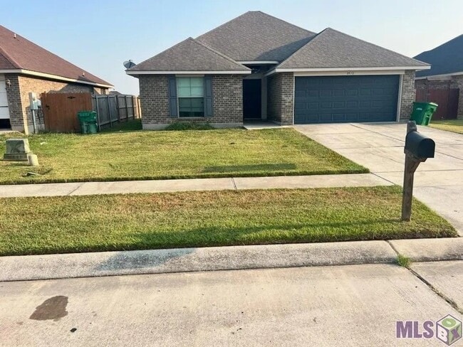 Building Photo - 2410 Hebert Dr