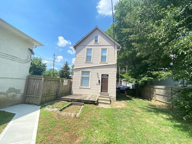 Building Photo - Hunter Ave 1273-1275 TNB Unit 1273 Rental