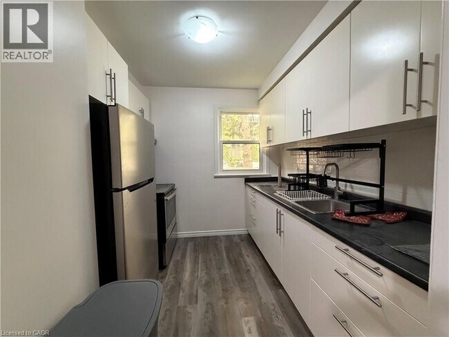 Photo - 276 Westcourt Pl