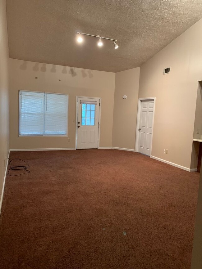 Photo - 100 4th Ave Unit A