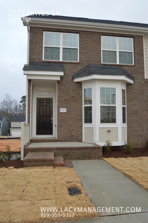 Building Photo - 2021 Hayes Ln Rental