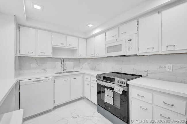 Photo - 3800 N Hills Dr Unit 208